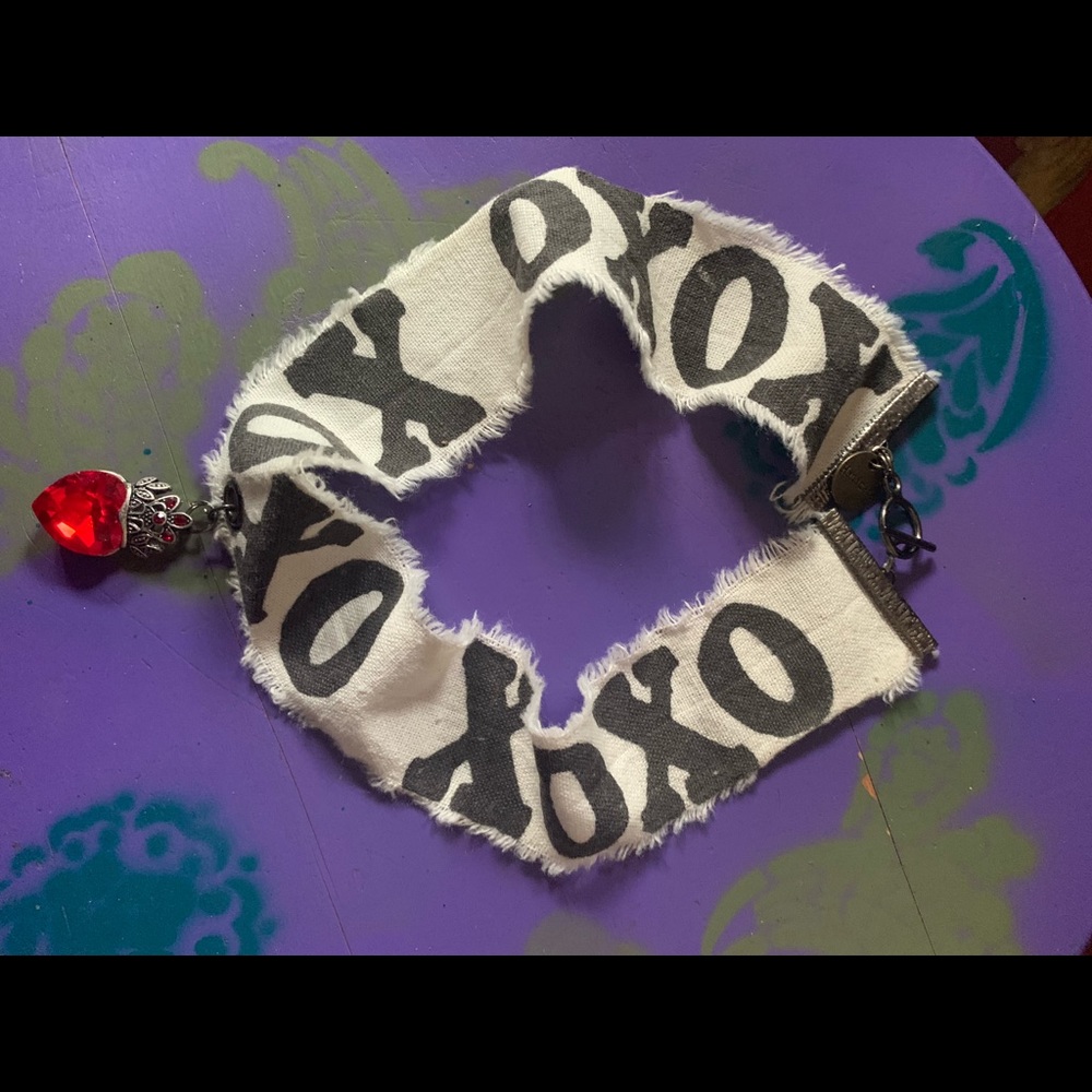 Handmade xoxo choker